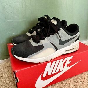 Nike Women’s AirMax Zero special edition - White and Black, Size - 6.5